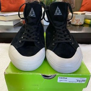 Huf classic hightop skate shoe (black) size 13